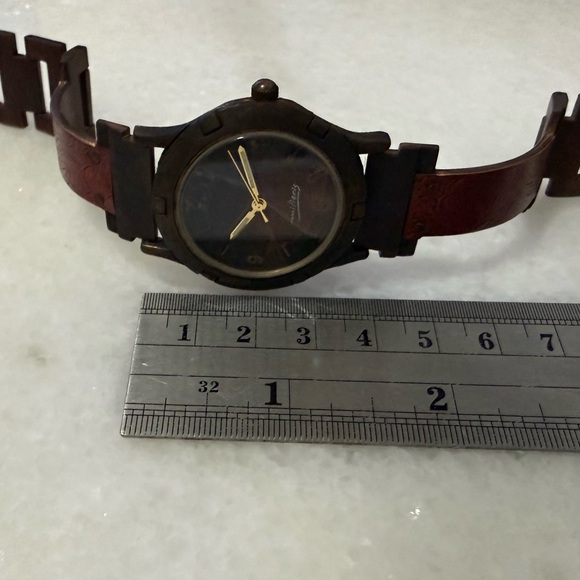 ✔️Watch Craft Brass Large Pothole Watch by Milieris - Picture 13 of 14